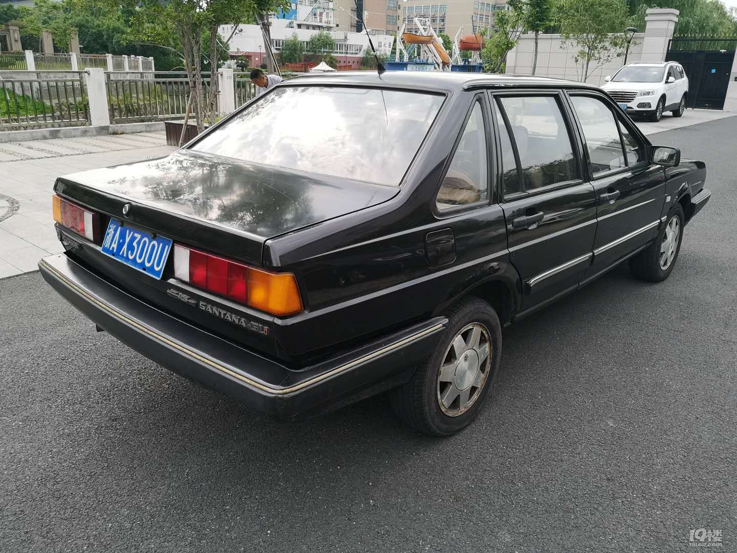 03年8月大众桑塔纳普桑1.8手动