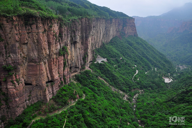 掛壁公路郭亮洞