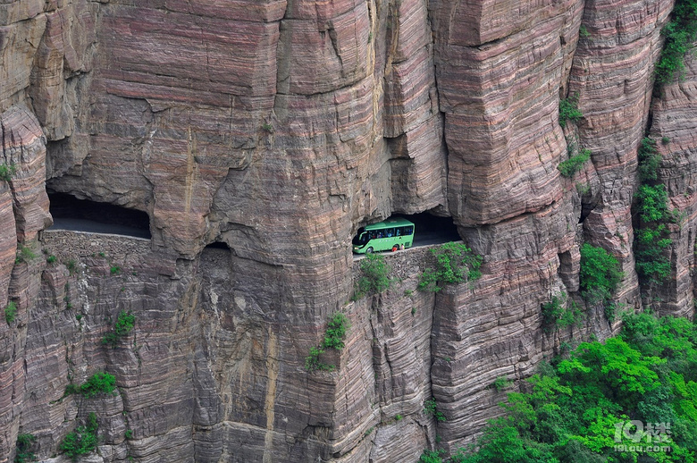 掛壁公路郭亮洞