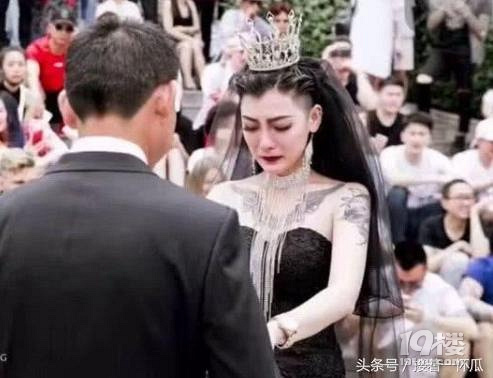 抖音结婚穿黑婚纱的女生是谁 黑色婚纱能穿吗