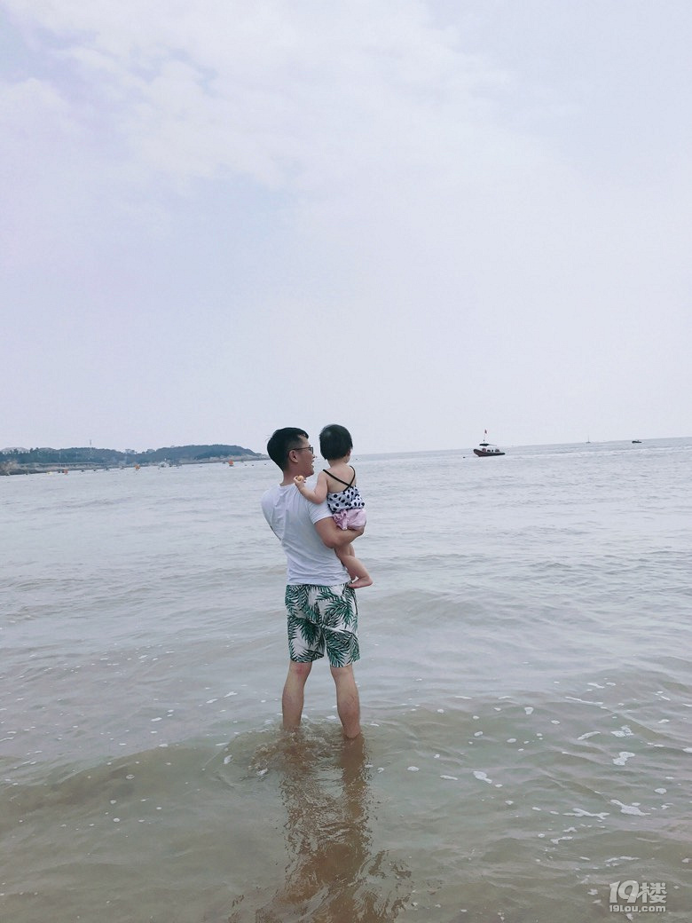 【我爱爸爸】我的小爸爸有个大大的怀抱