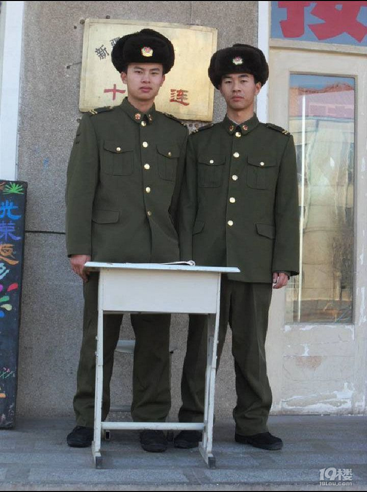 在这上面找到个聊的来的,不嫌弃我的好姑娘挺