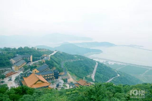 我能想到最浪漫的事,就是和你一起海邊露營~