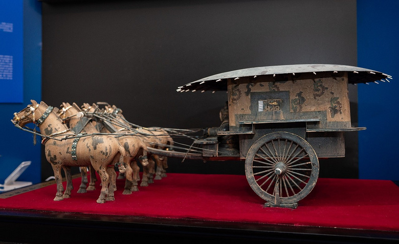 现场展品:铜车马2号模型