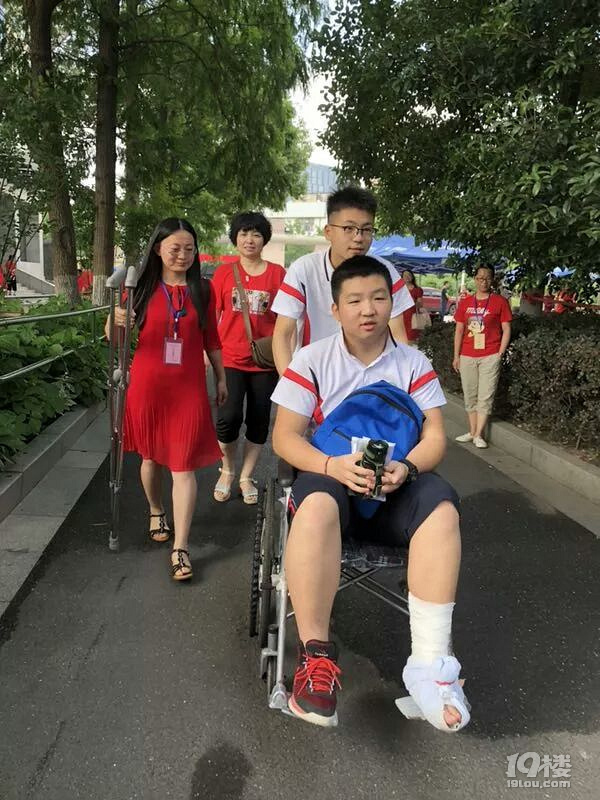 最新!2018杭州中考作文题出炉,考生都