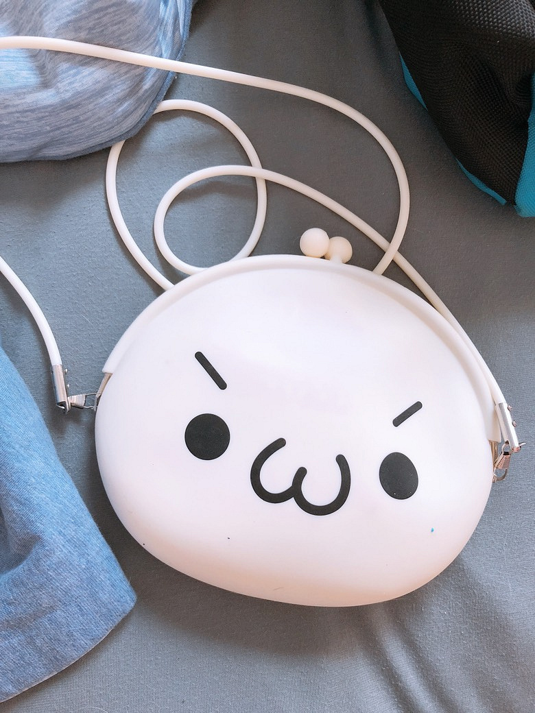 出一些大牌彩妆吧