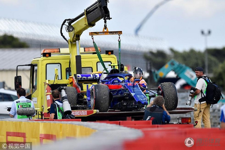 高清:F1法国站正赛 汉密尔顿夺冠发车大混乱