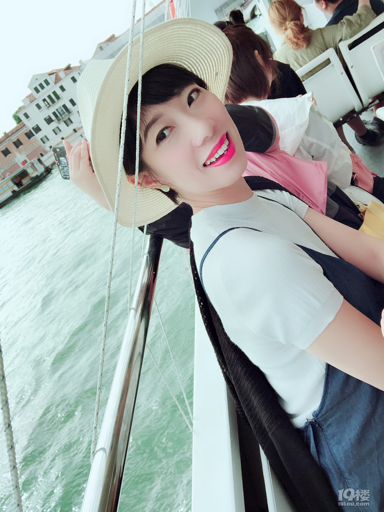 百聯(lián)奧特萊斯 ——“時尚藝術歐洲之旅”啟動!