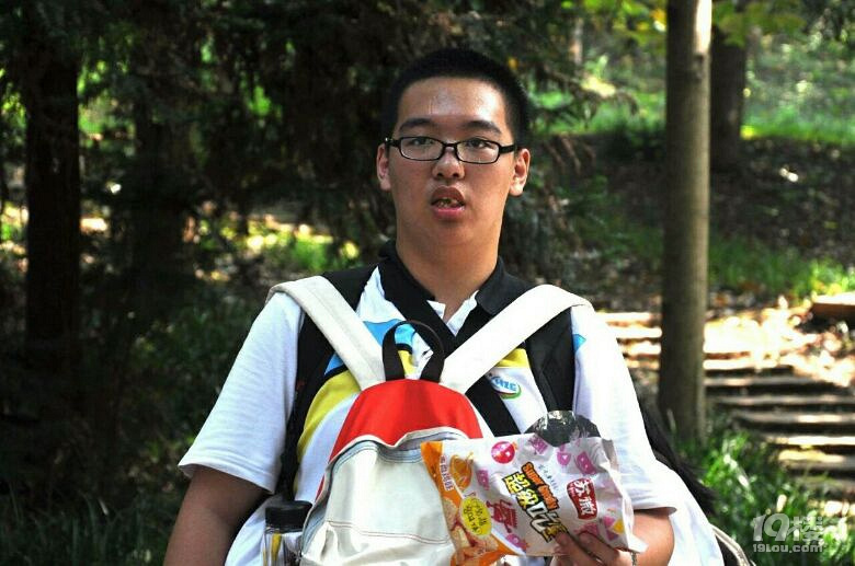 以前一餐一个全家桶女朋友嫌他太胖分手!杭州