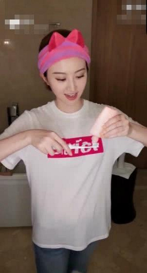 景甜视频教学正确刷牙方法 无意间暴露其豪华