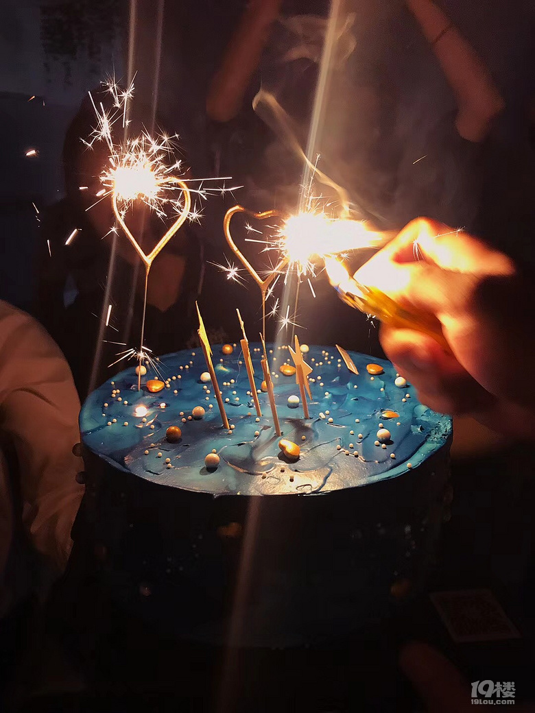 【8隊】生日月的宗旨就是要吃很多很多好吃的！
