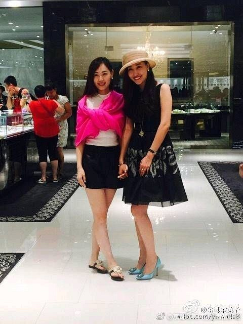 网曝王宝强曾与女子共游泰国:豪华游轮玩一夜.