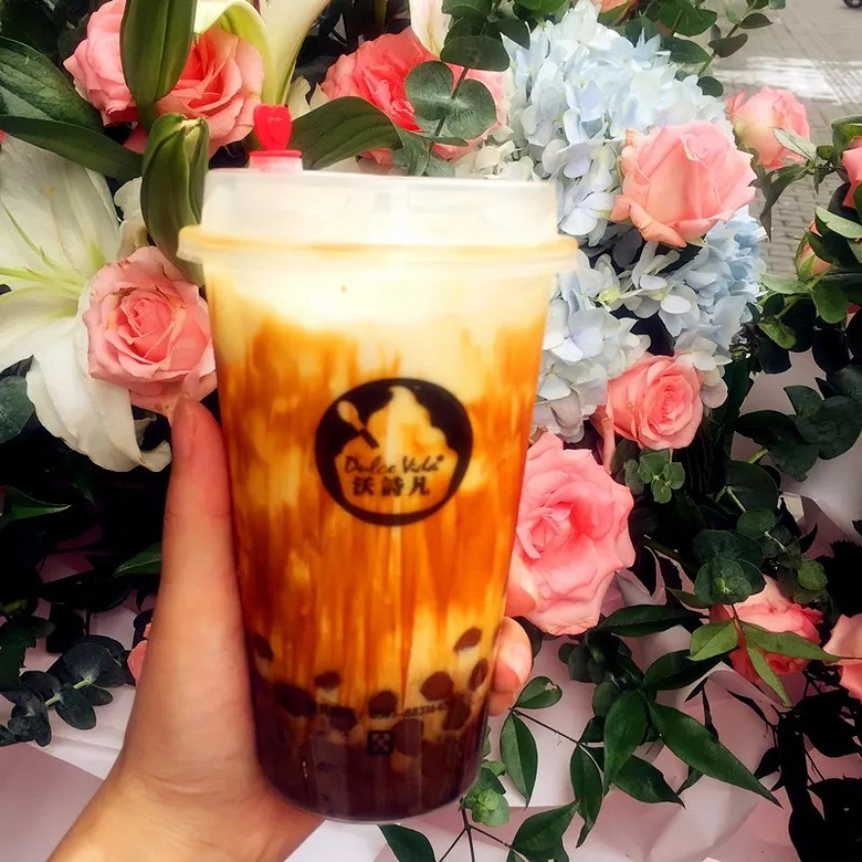 【探店】孩儿巷新开的这家饮品店,连外国小哥