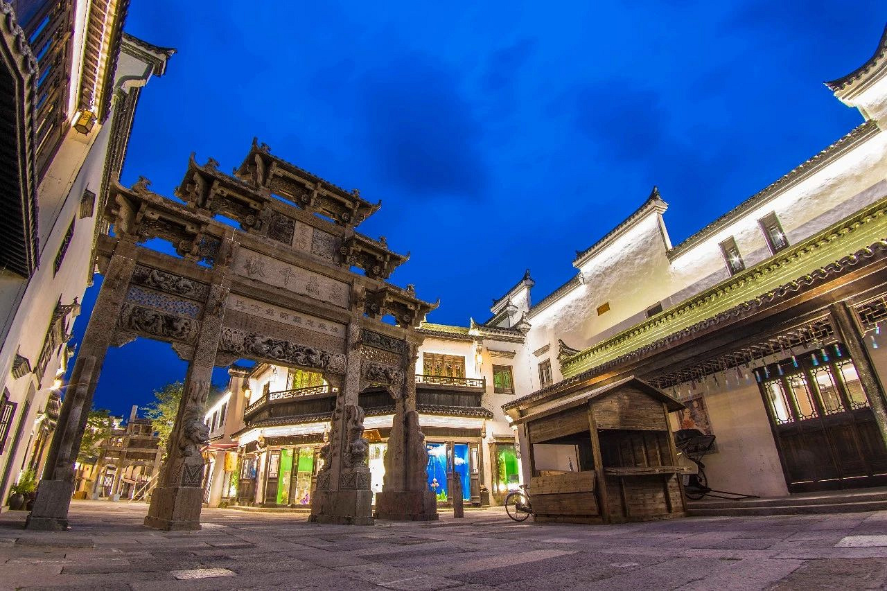 799元抢3房1厅套房(含早,无边泳池,亲子乐园,文渊狮城门票)