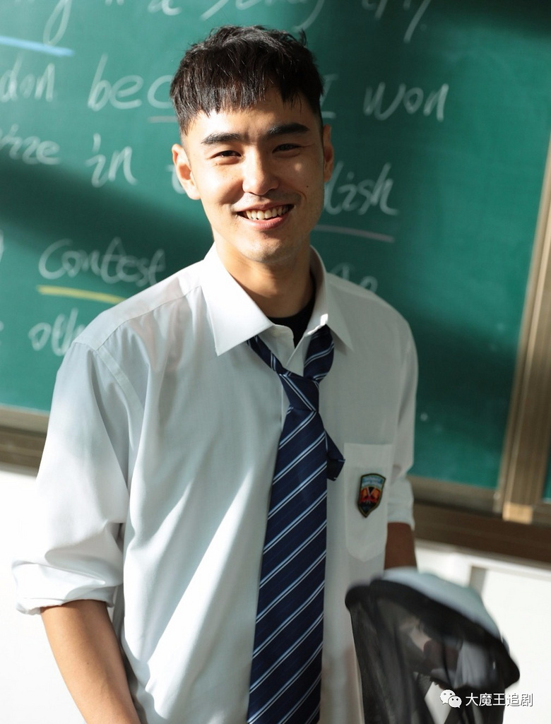 出道16年,不像影帝的阮经天,什么时候才能跑到