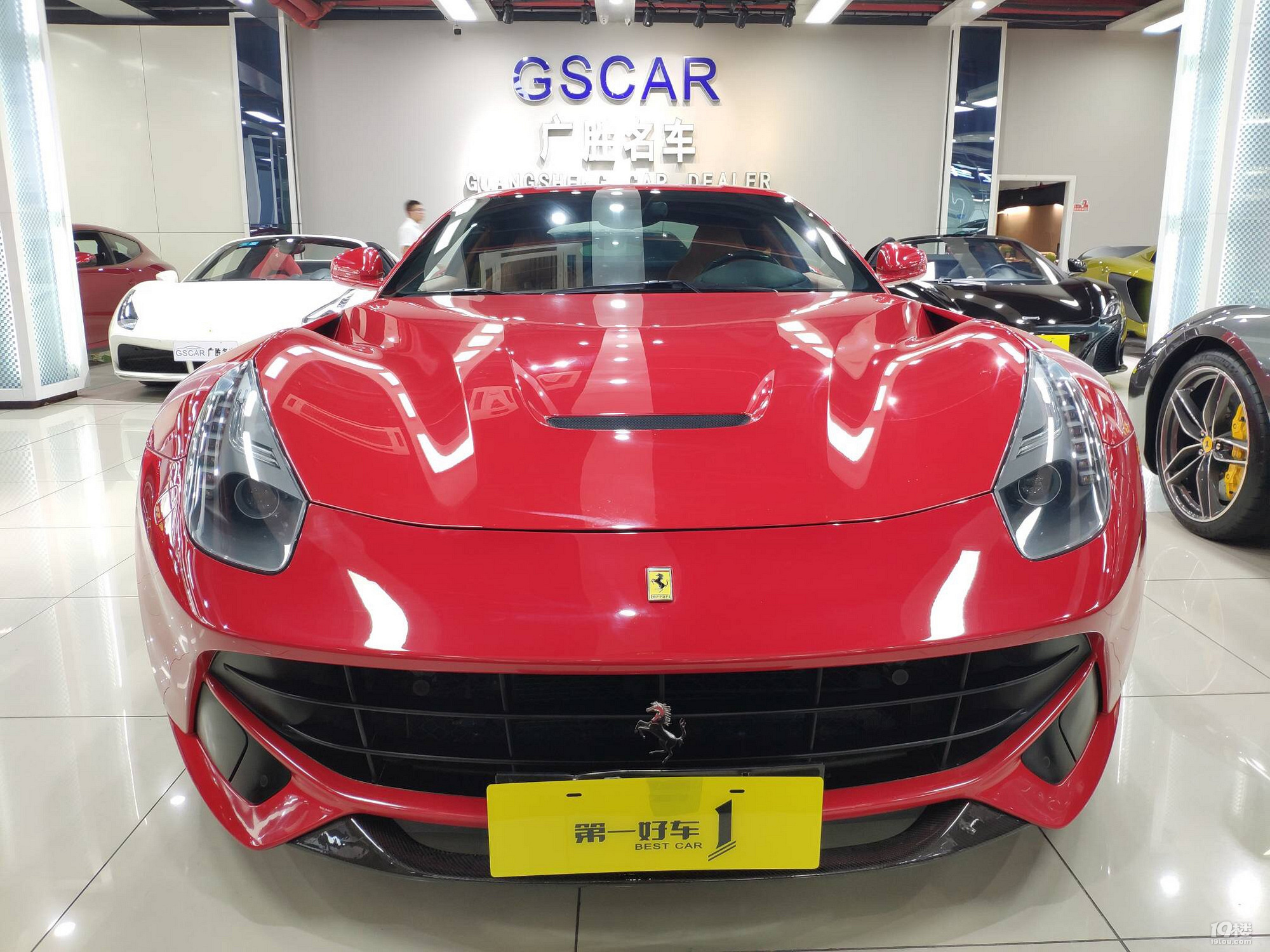 2013年9月法拉利f12顶配-二手车-杭州19楼