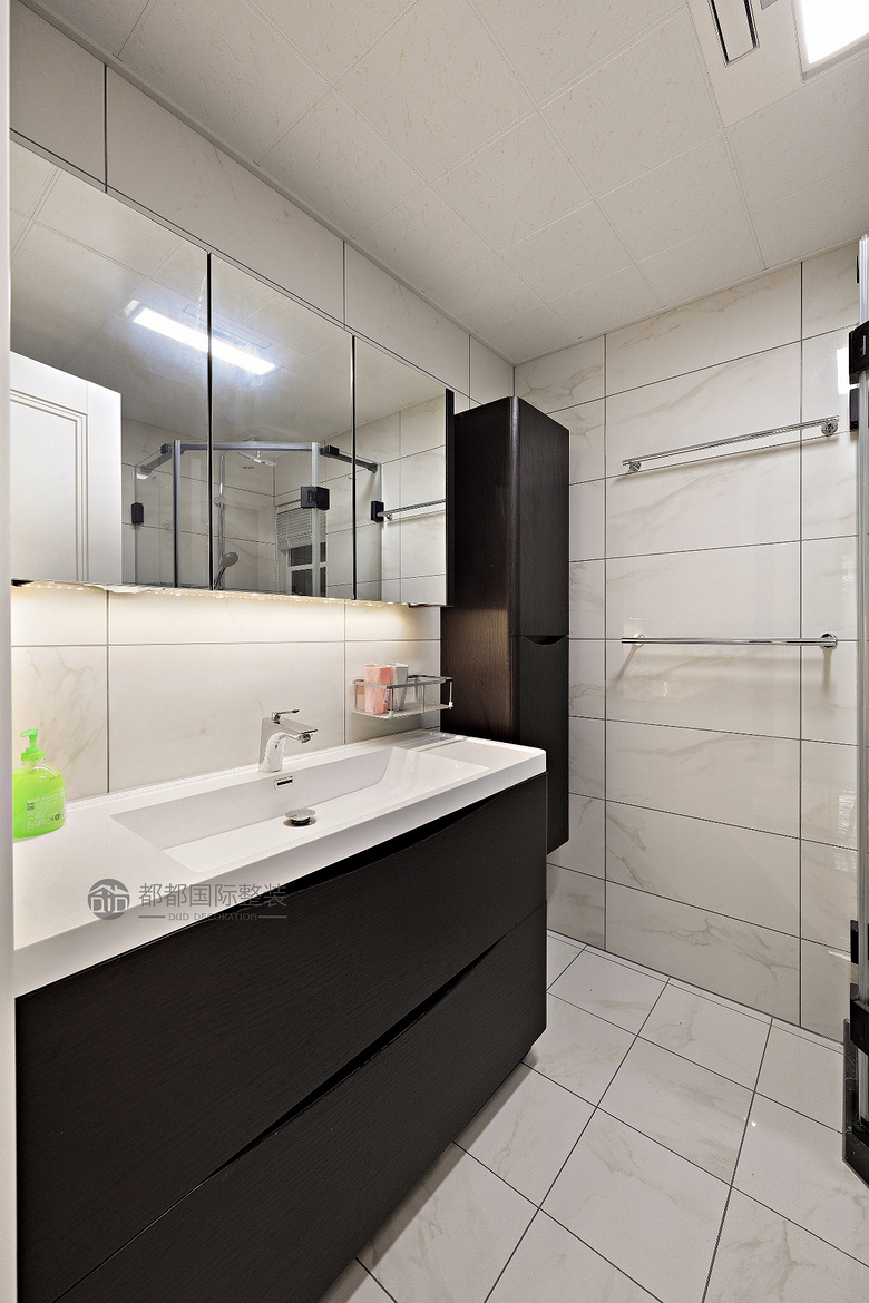 ������������װ����������ʢ���ĳ� �������ݷ��