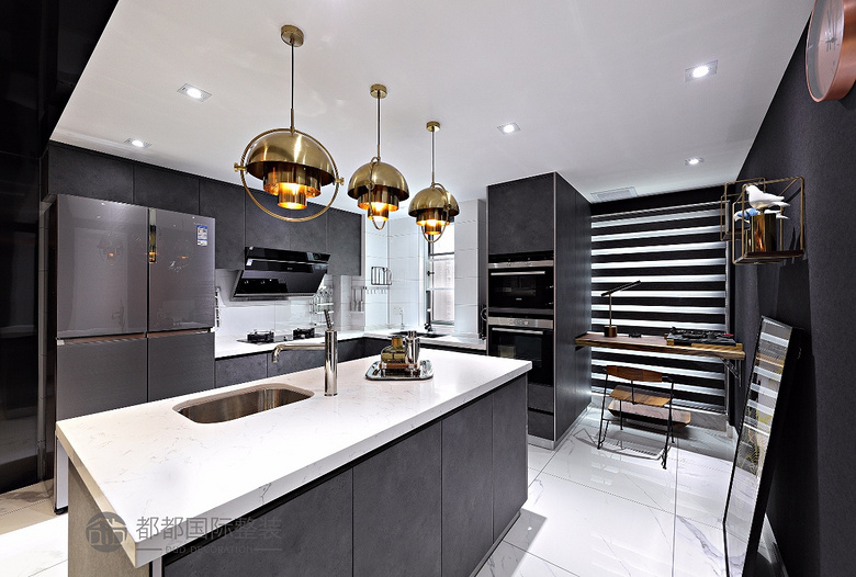 ������������װ����������ʢ���ĳ� �������ݷ��