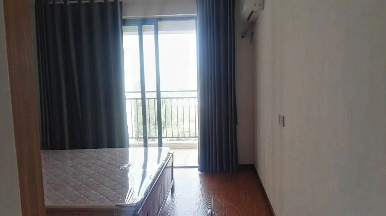 ?虎山雅苑电梯房135方,3\/