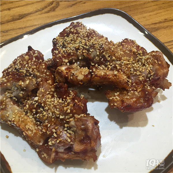 藏身在人大食堂里的极品烤猪蹄儿