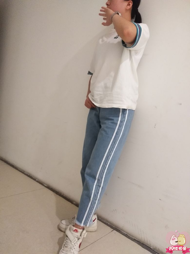 而我听见下雨的声音,想起你用唇语说爱情。