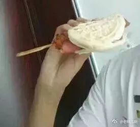 起床先拿馒头在卧室门前拍照？这批暑假作业笑翻网友