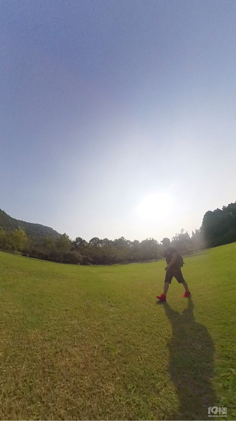 我爱上了一个人 嗯 一个人的生活