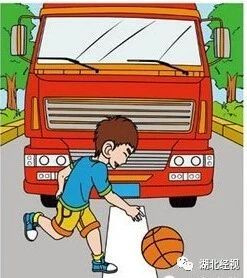 惊心!3岁女童学画画,犯困时一倒头,画笔直戳眼