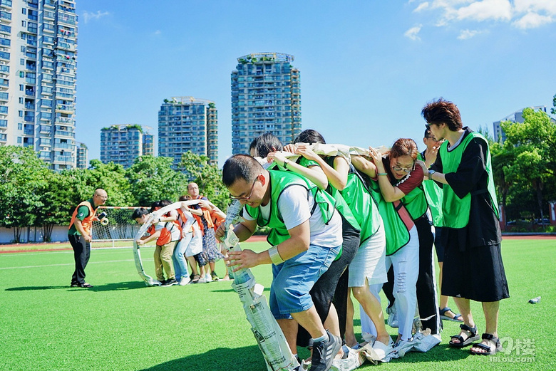 观城中学团康活动——纳斯卡巨画