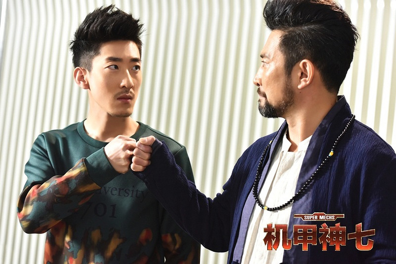 电影《机甲神七》破千万点击 机甲大战引爆肾上腺素