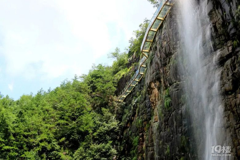 9.16天台3D玻璃栈道 济公故居 国清寺一日游