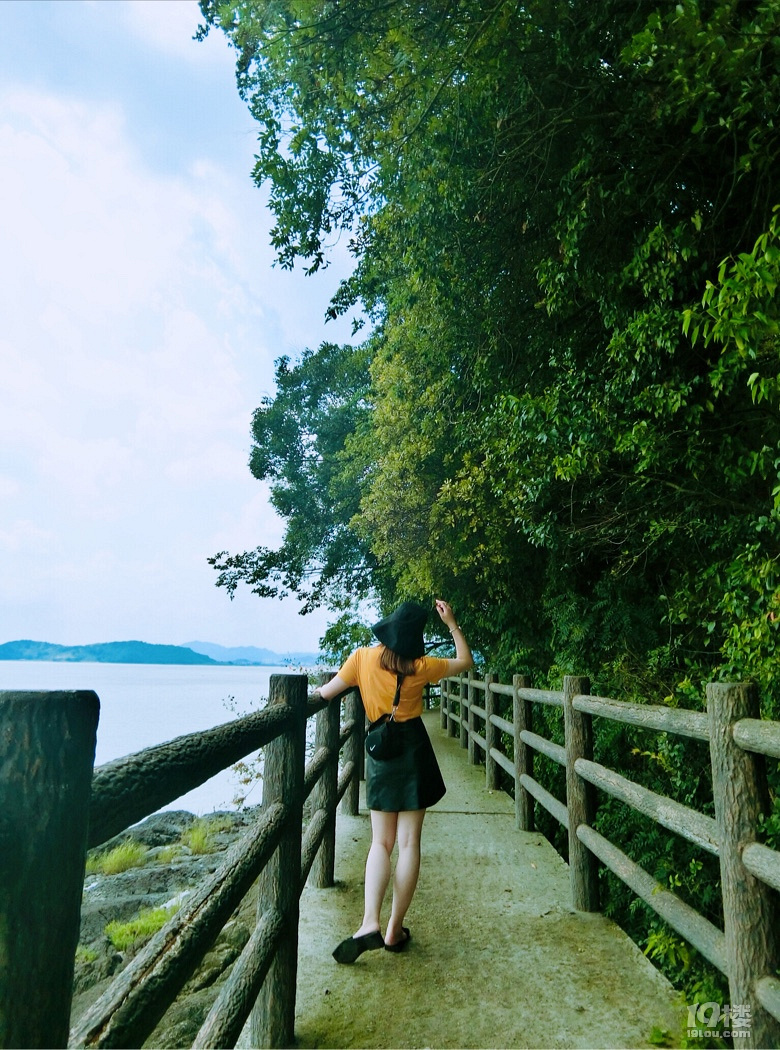 抓住夏天的尾巴 去寧波無人島游一游