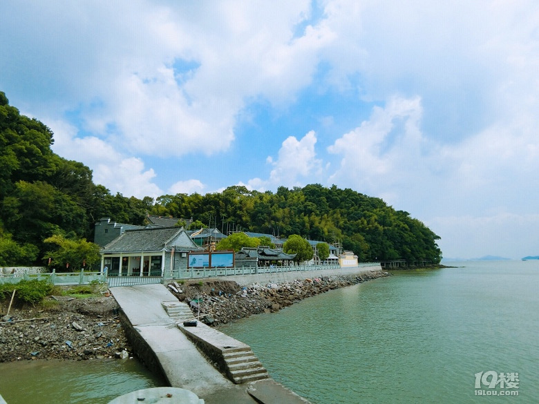 抓住夏天的尾巴 去寧波無人島游一游