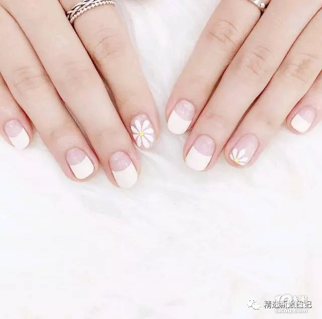 从头发丝美到指甲盖,百搭新娘美甲婚甲推荐
