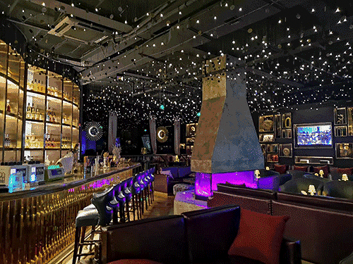 99元抢音乐餐吧套餐,在酒吧里吃川菜!