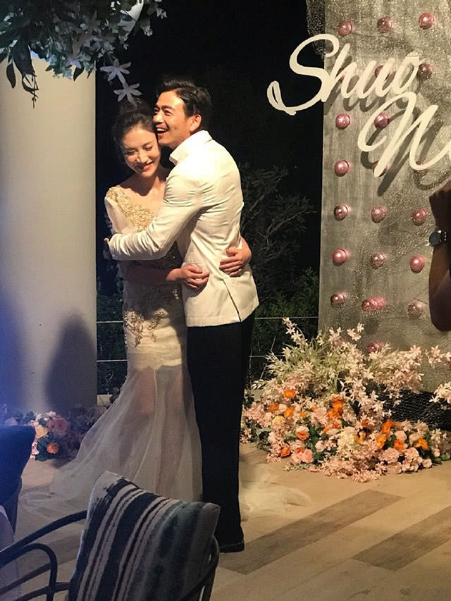 又一位男神结婚!"小包总"大婚现场浪漫精致,最吸睛的还是伴郎