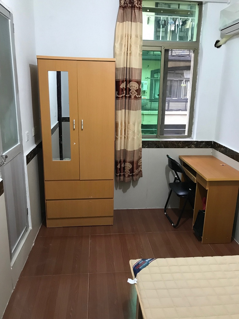 丰潭路站地铁口:(个人房东)1室独卫单间