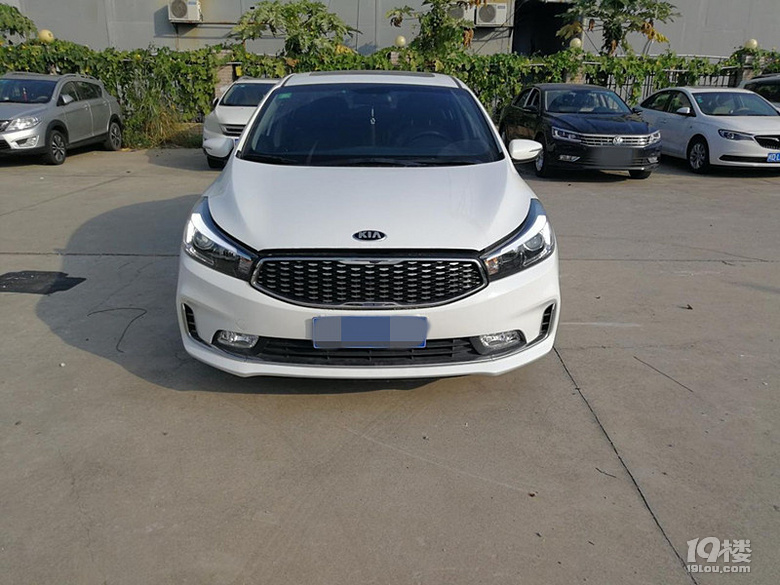 k3 2016款1.6自动gls车子很新分期出售黑户逾