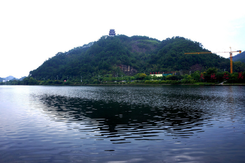 安徽屯溪新安江畔的一处新景-风景照-19摄区-杭州19楼