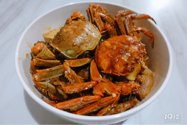 扳回一局,今晚的肉蟹煲大獲成功!