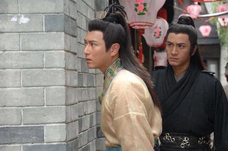 tvb"四大名捕"10年后再聚首!五小生五小花承包了我们的童