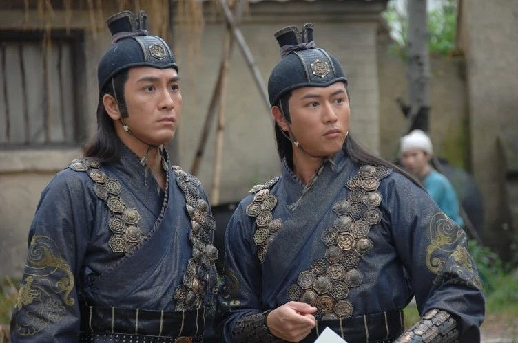 tvb"四大名捕"10年后再聚首!五小生五小花承包了我们的童