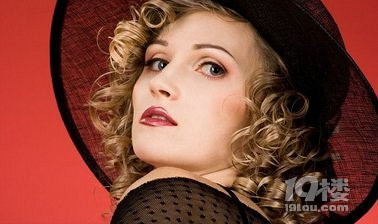 雾霾天气女性要做好防脱发的措施