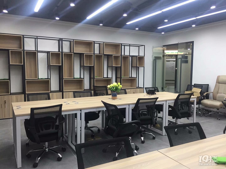 杭州中小型办公室出租,包杂费,可做主播网络直