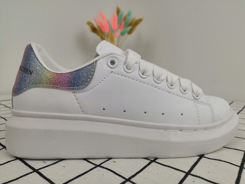 Alexander McQueen麦昆小白鞋