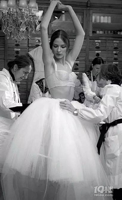 杭州有学服装设计全套课程的地方吗\/上元服装