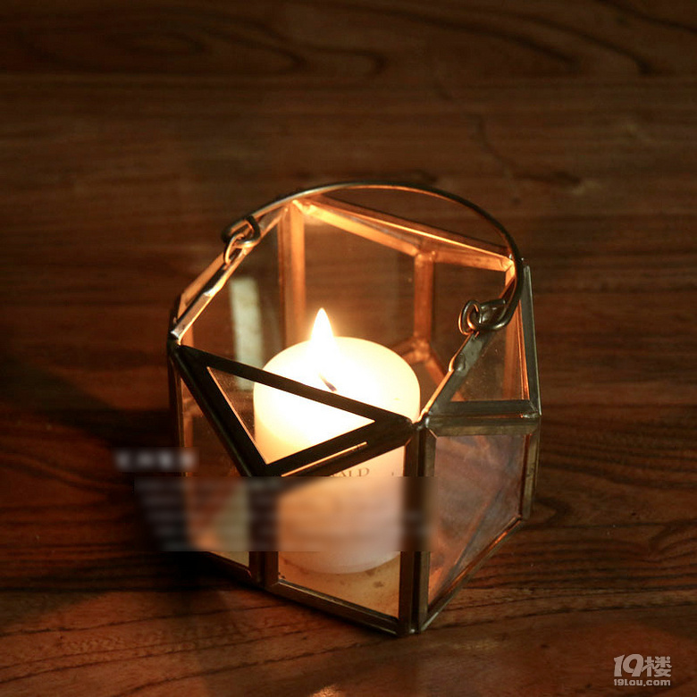 钱难挣屎难吃!客人店内玩火只肯赔1元!