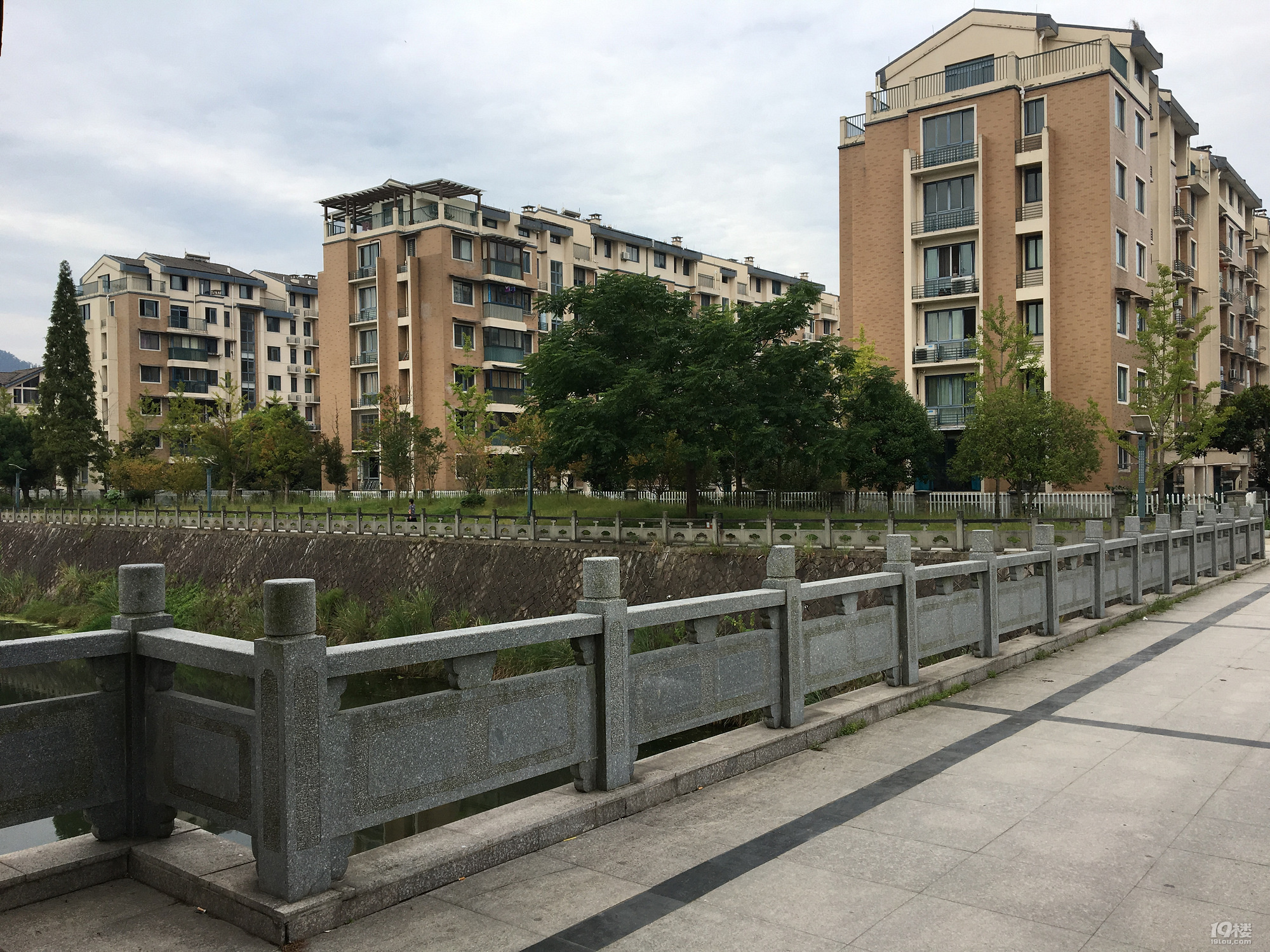 我是临安房东,急卖青蓝雅苑学区房-出售总价135元-青蓝雅苑小区--杭州