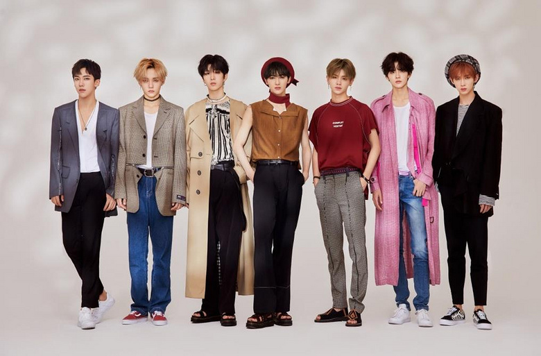 乐华辟谣退团传闻:七子一个也不能少