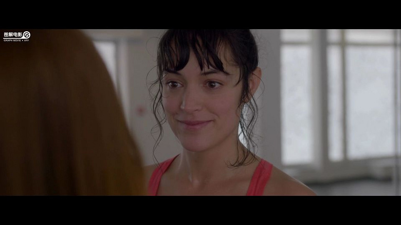 图解电影《她》杀了邻居老.